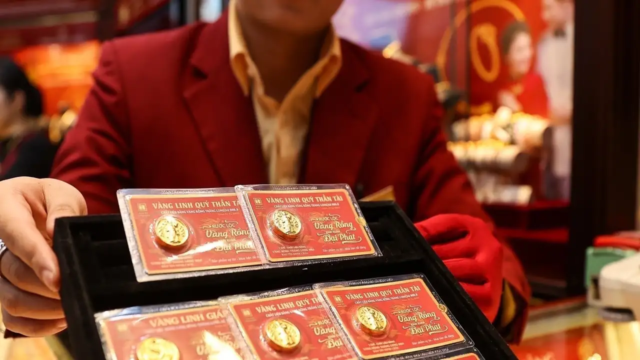 انهيار أسعار الذهب في 21 مارس وسط عجز المعدن الأصفر عن التعافي